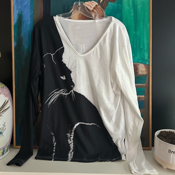 None Tops - Black and White Cat Print Long Sleeve Tee XL